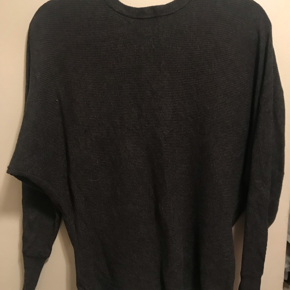 Gray long sleeve sweater